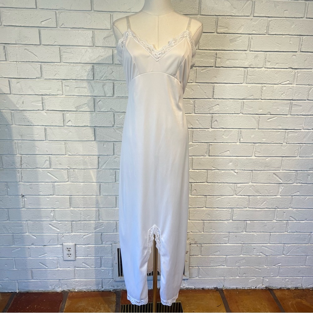 Vintage JCPenney Ivory Full Length Slip Lace Front Slit 36 Bust M